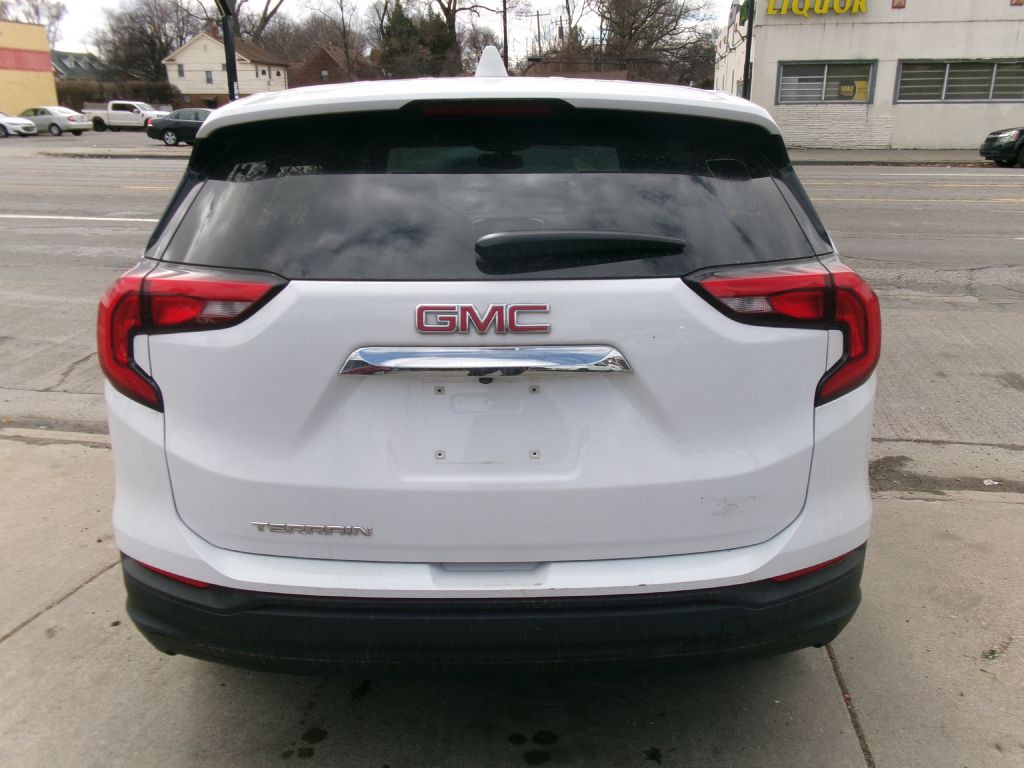 2018 GMC Terrain Image 4