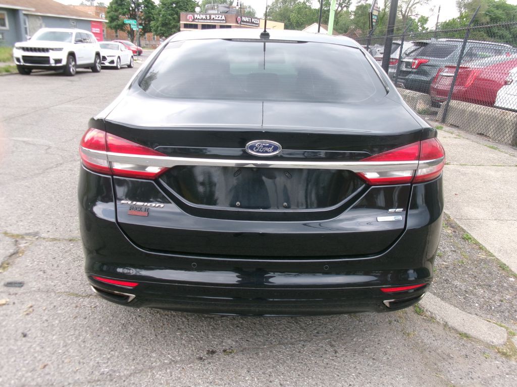 2017 Ford Fusion Image 4