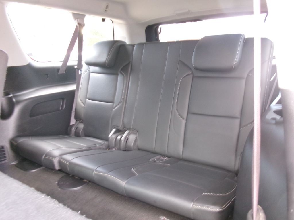 2017 Chevrolet Suburban Image 6