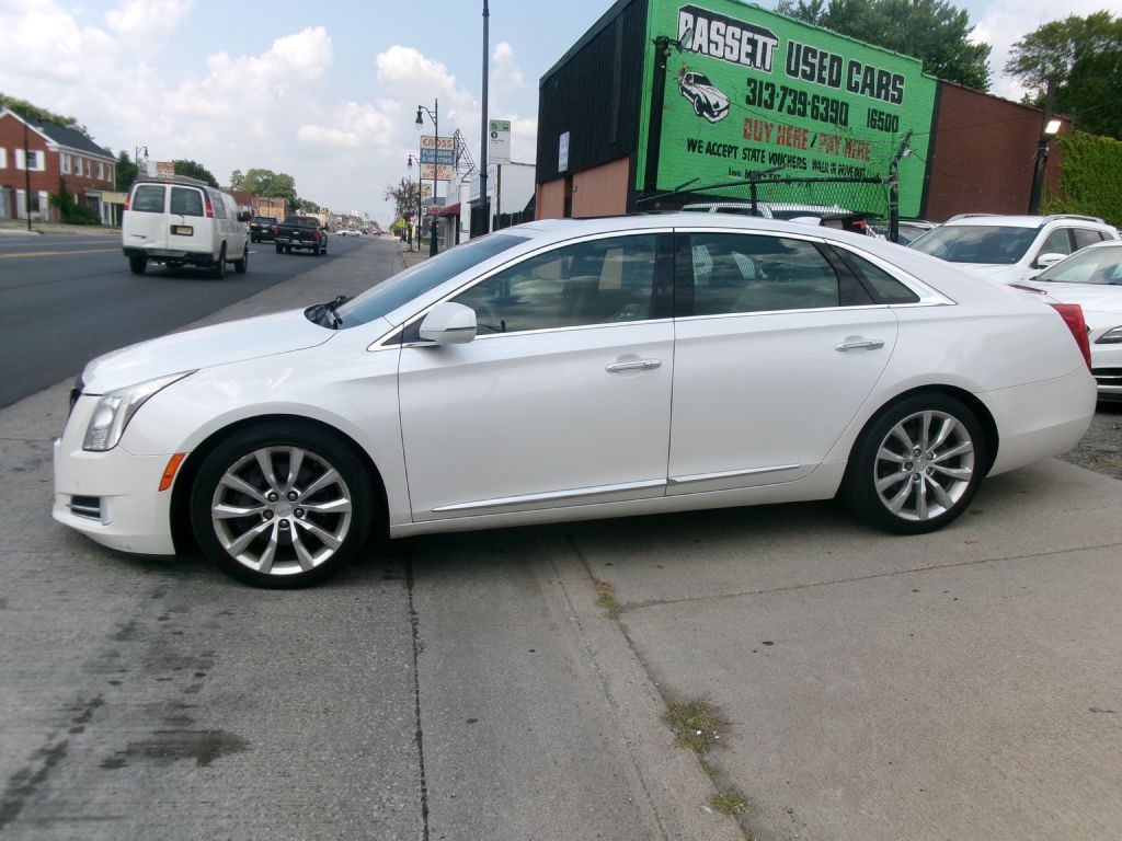2017 Cadillac XTS Image 1