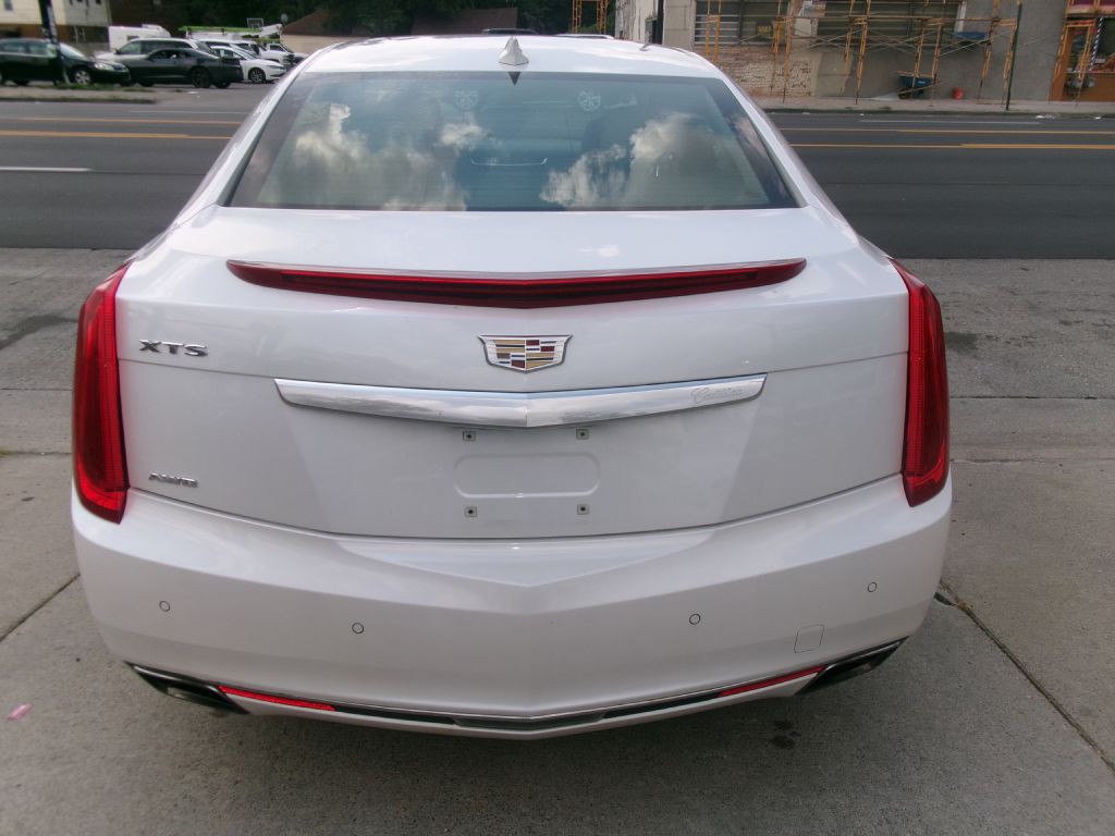 2017 Cadillac XTS Image 4