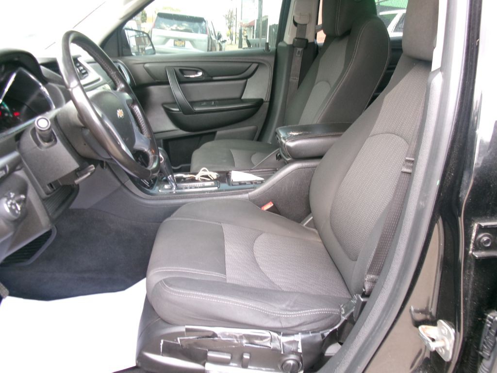 2017 Chevrolet Traverse Image 5