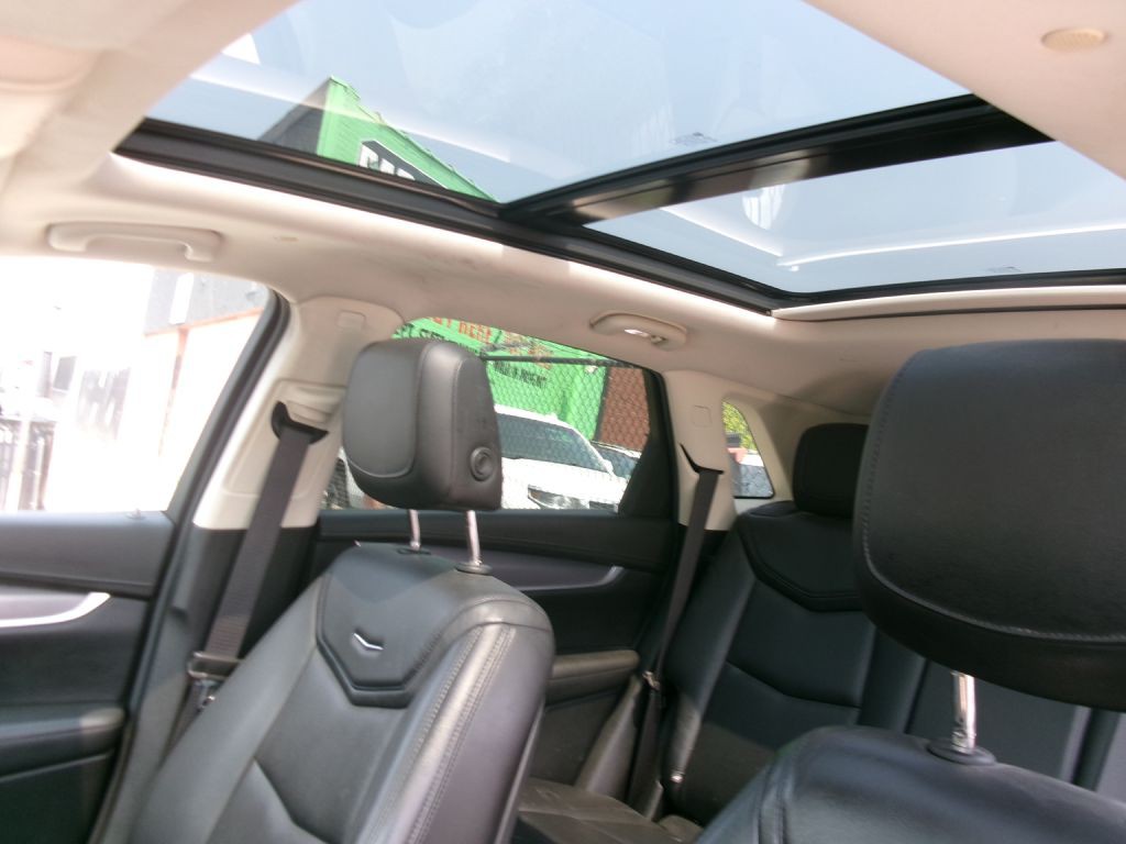 2018 Cadillac XT5 Image 6