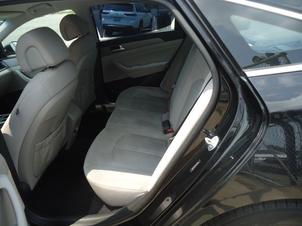 2015 Hyundai Sonata Image 4