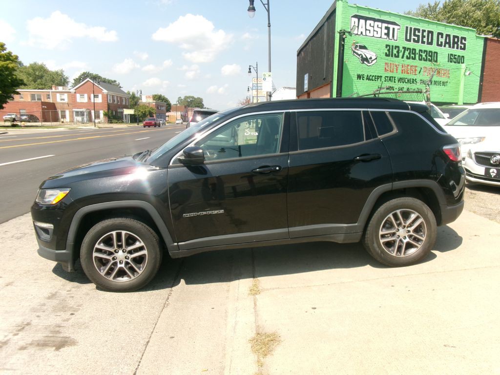 2017 Jeep Compass Image 1