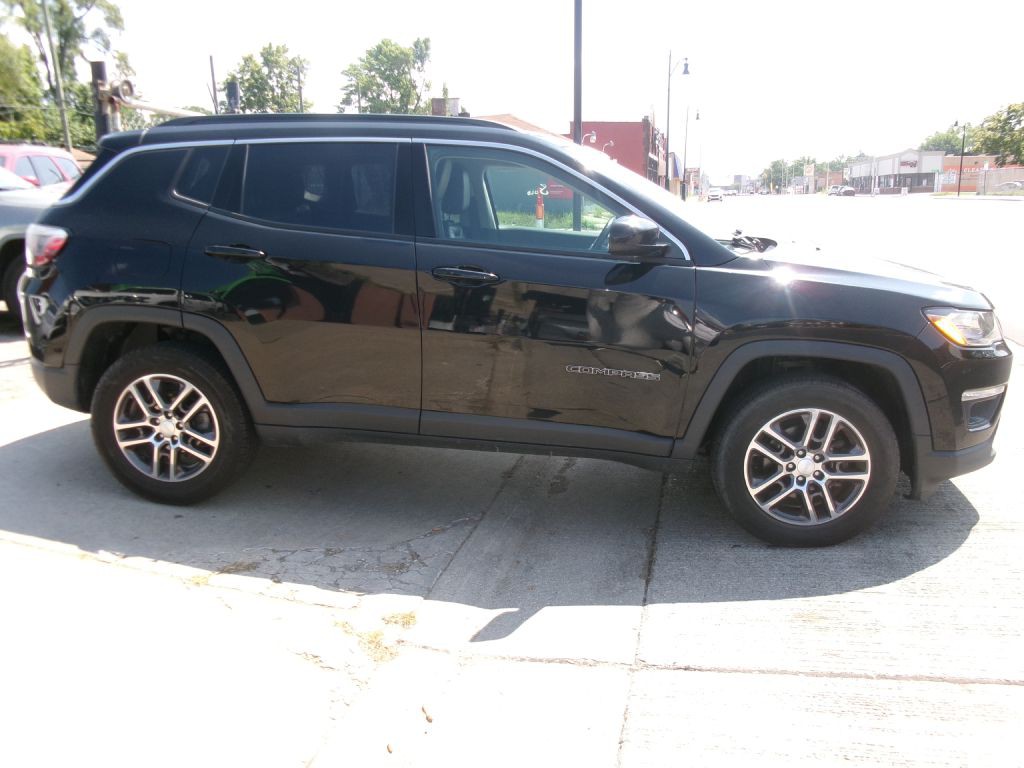2017 Jeep Compass Image 2