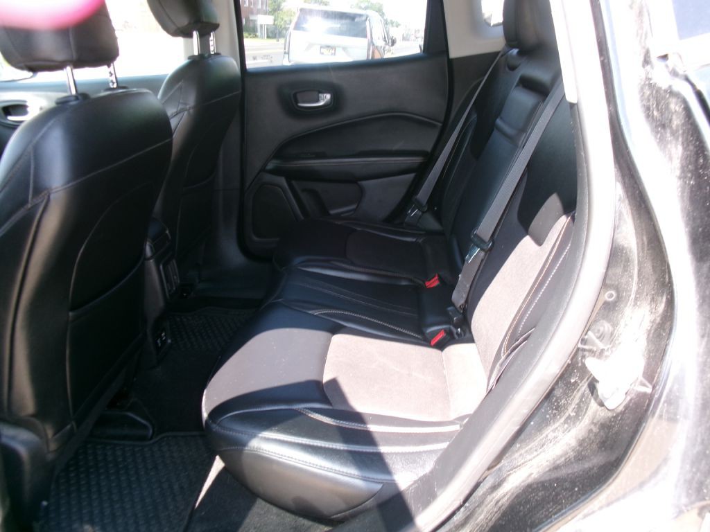 2017 Jeep Compass Image 6