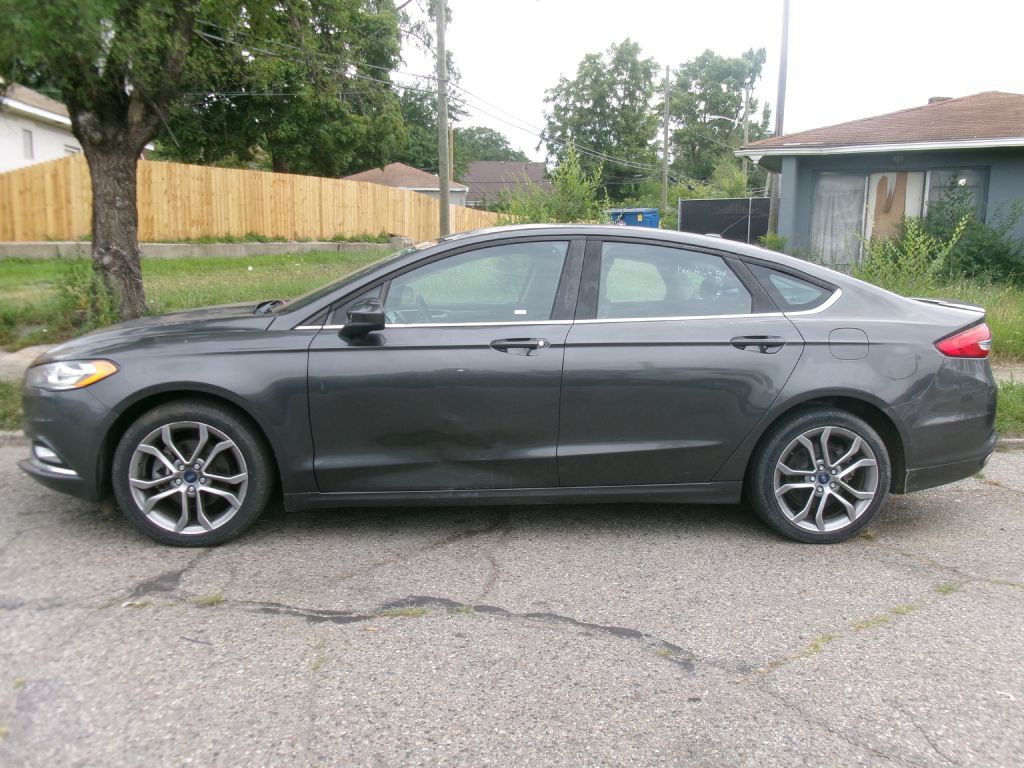 2017 Ford Fusion Image 1