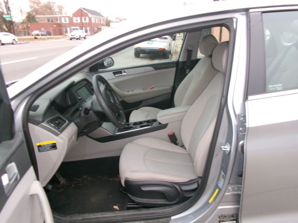 2016 Hyundai Sonata Image 5