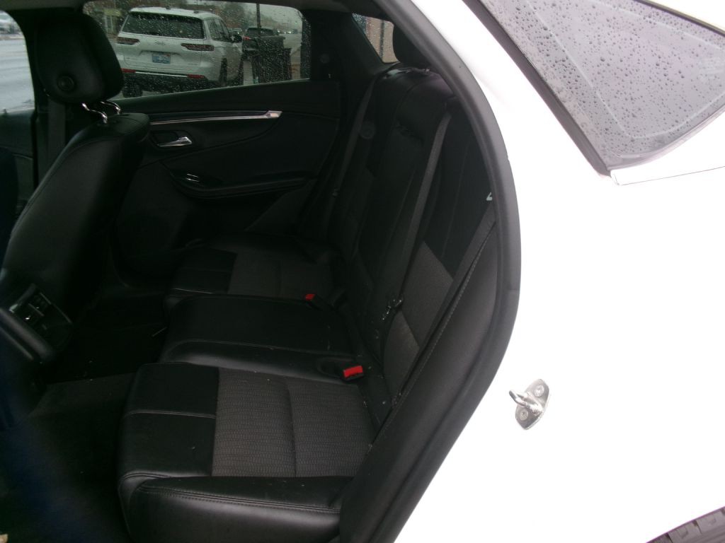 2016 Chevrolet Impala Image 6