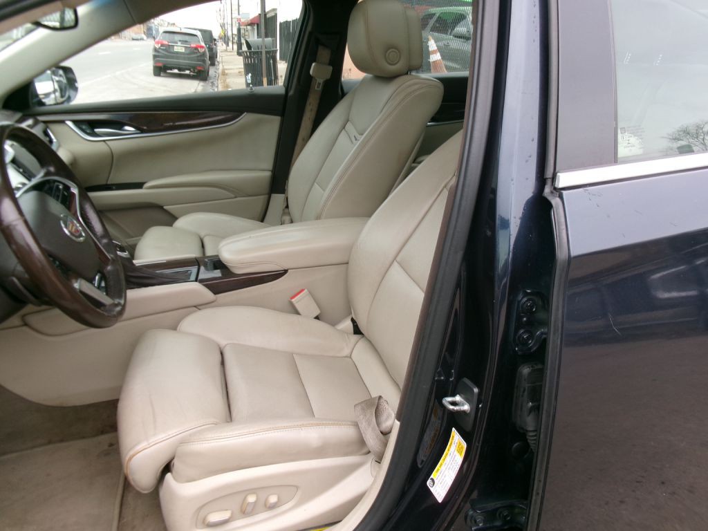 2013 Cadillac XTS Image 5