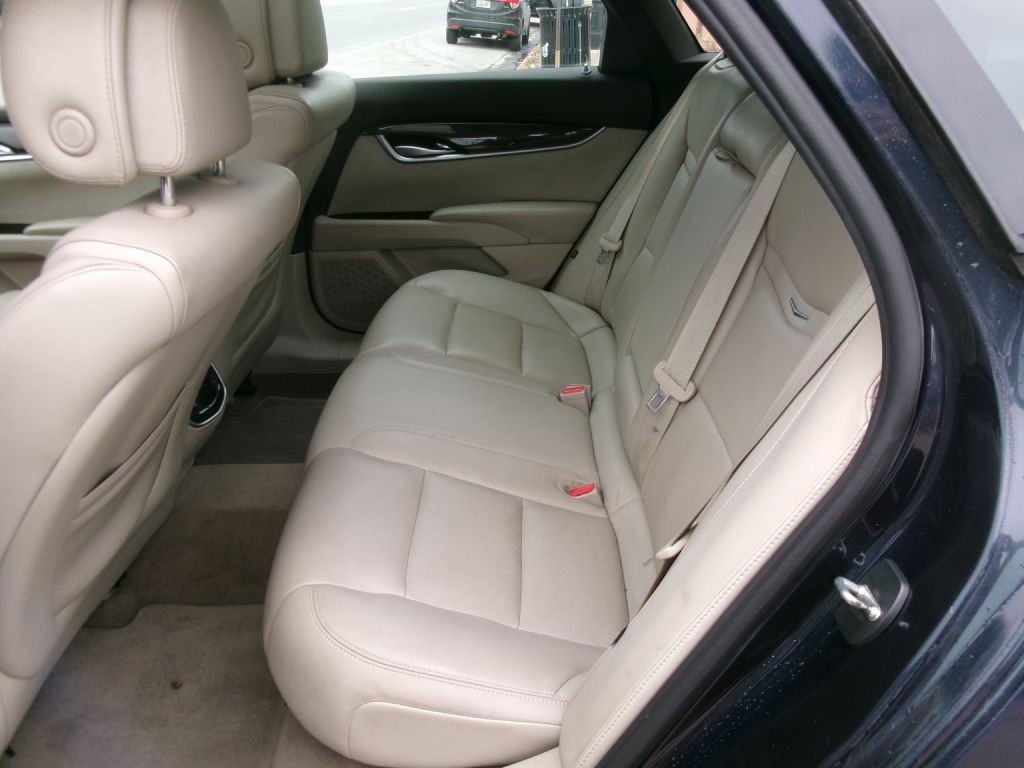 2013 Cadillac XTS Image 6