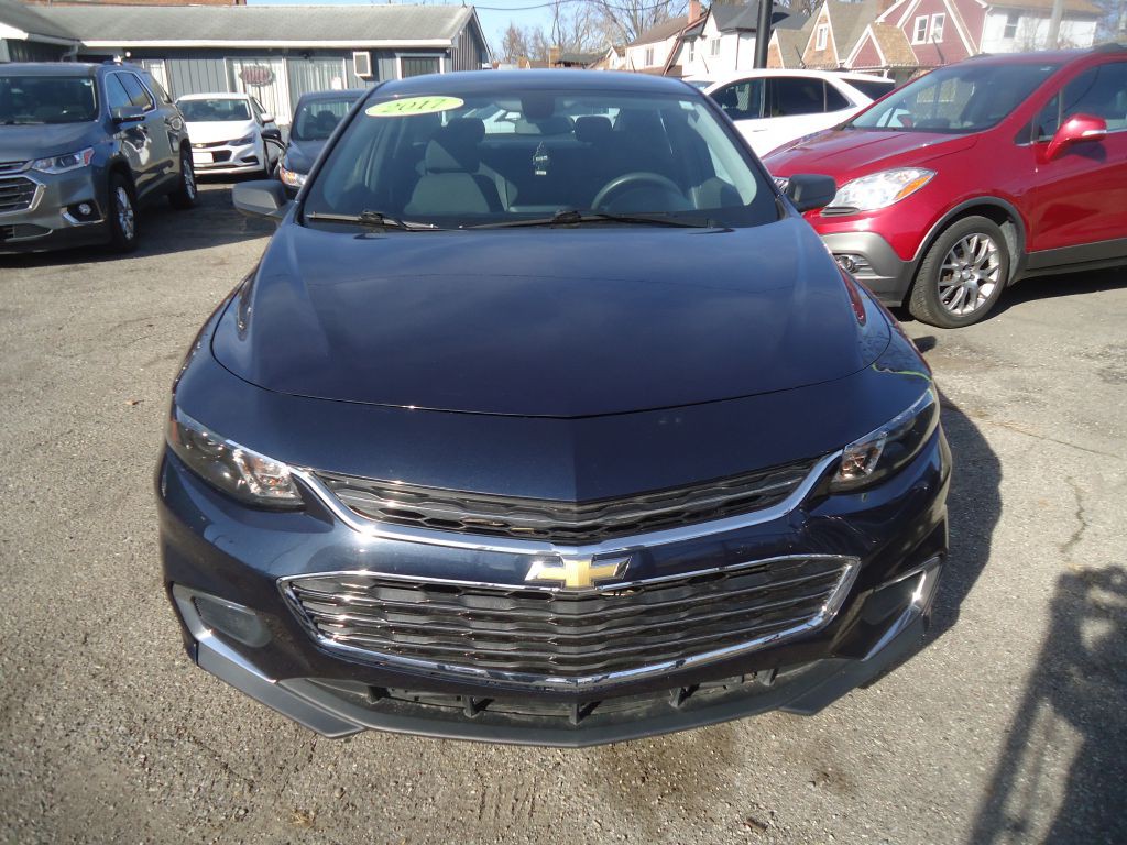 2017 Chevrolet Malibu Image 3