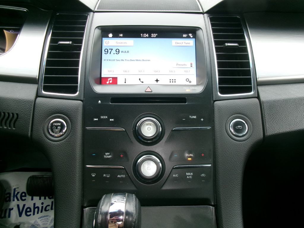 2017 Ford Taurus Image 7