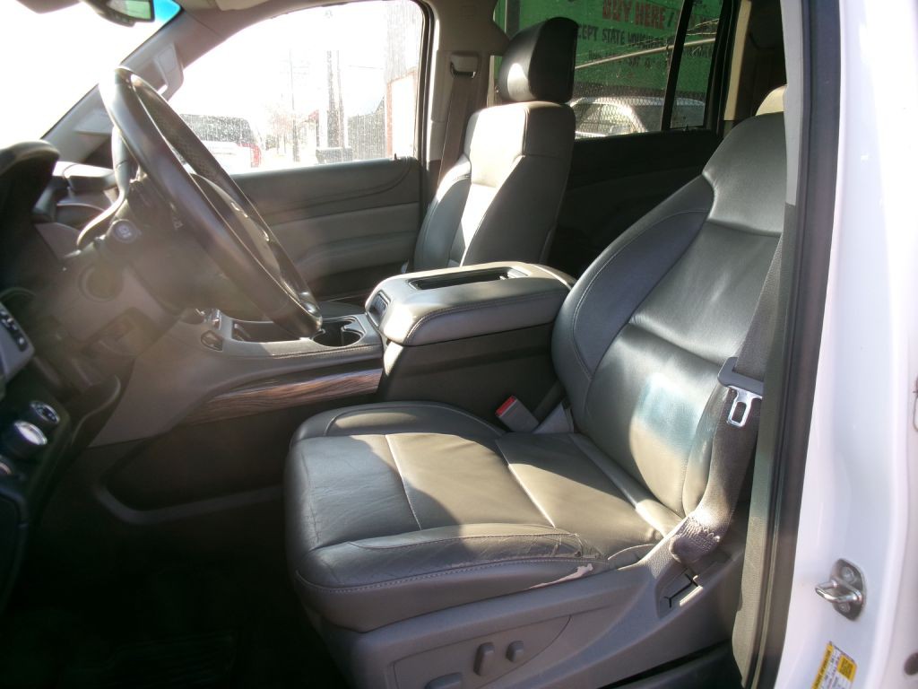 2015 Chevrolet Suburban Image 5