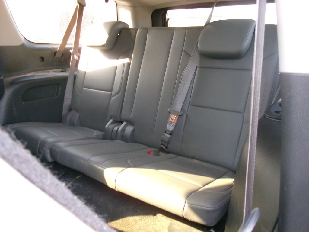 2015 Chevrolet Suburban Image 7