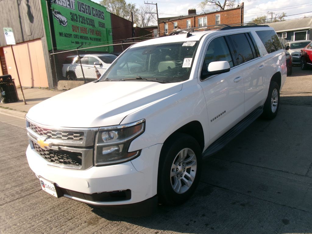 2015 Chevrolet Suburban Image 9