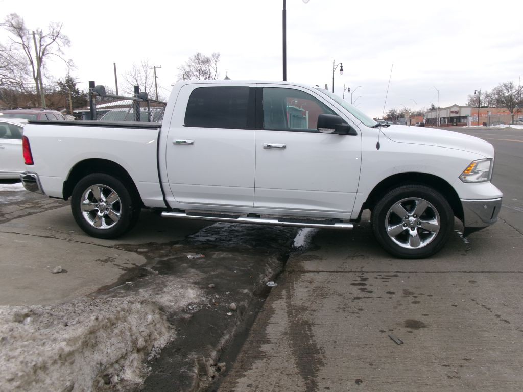 2017 RAM 1500 Image 2