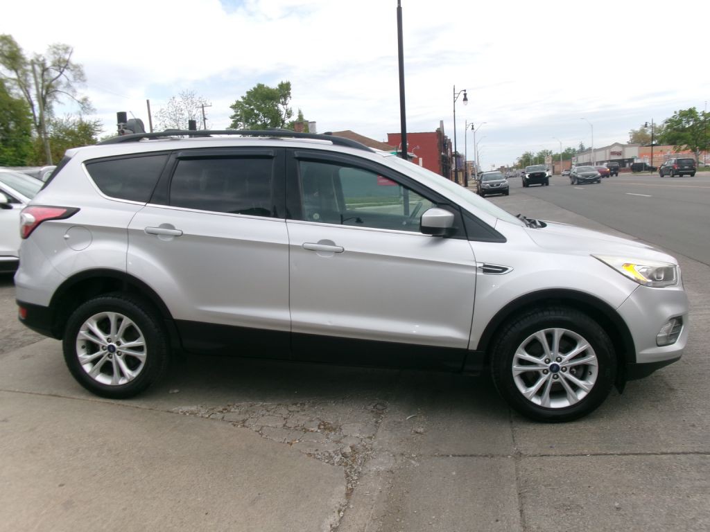 2018 Ford Escape Image 2