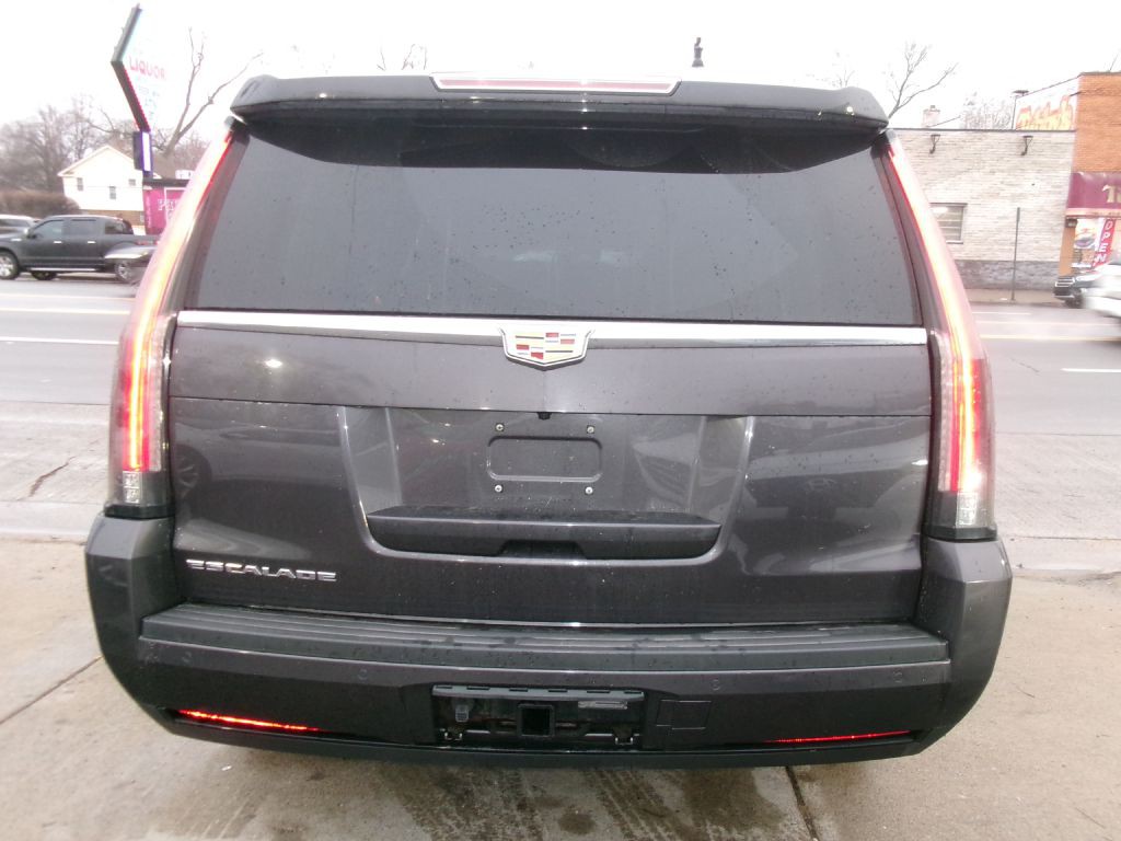 2016 Cadillac Escalade Image 4