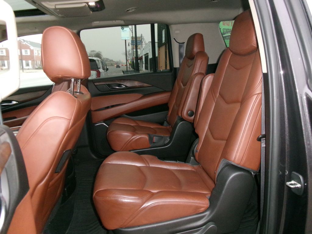 2016 Cadillac Escalade Image 6