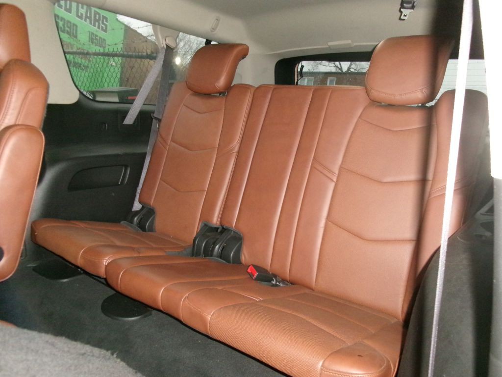 2016 Cadillac Escalade Image 7