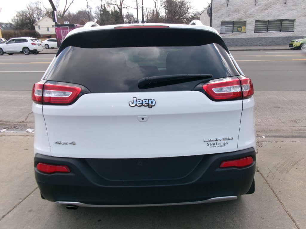 2016 Jeep Cherokee Image 4