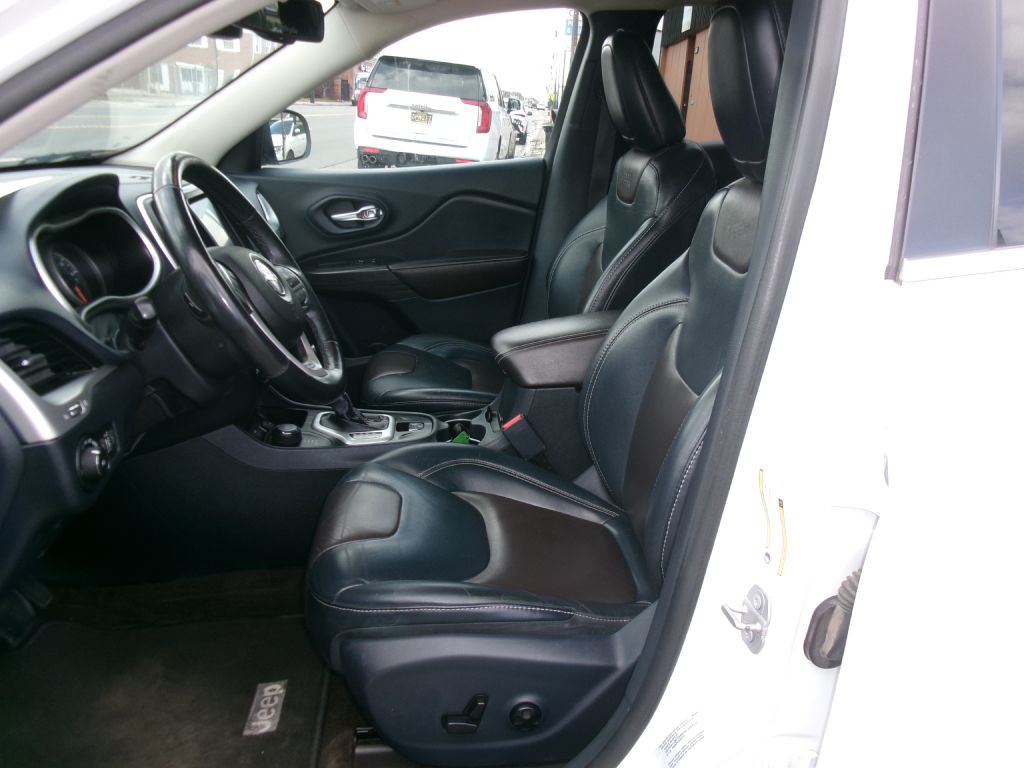 2016 Jeep Cherokee Image 7