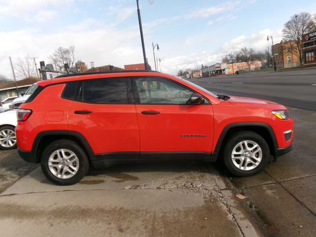 2018 Jeep Compass Image 2