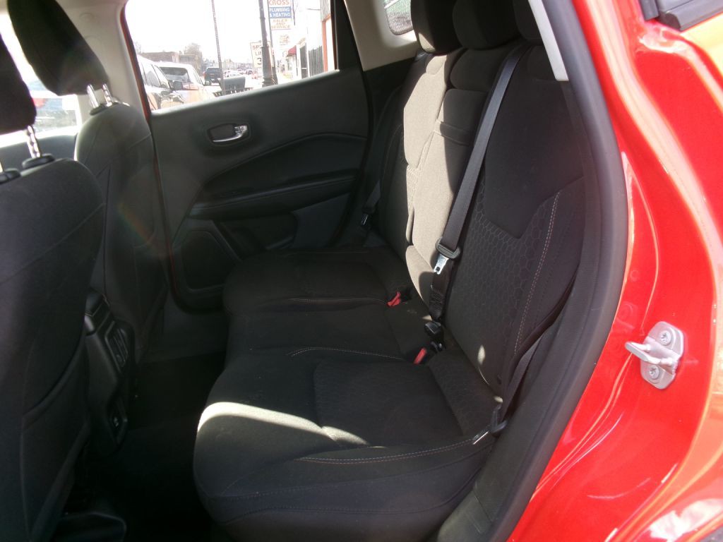 2018 Jeep Compass Image 6