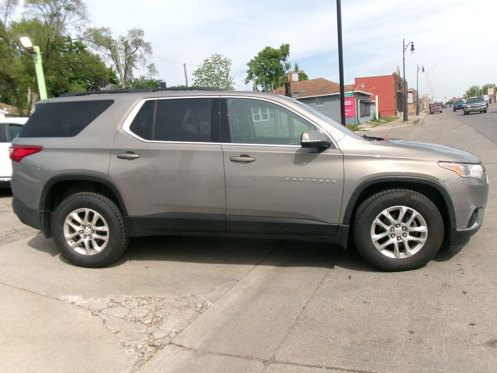 2019 Chevrolet Traverse Image 2