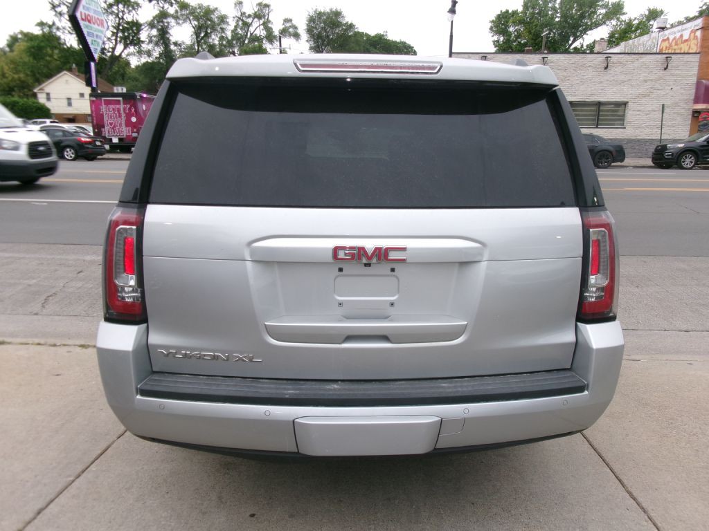 2017 GMC Yukon Image 4