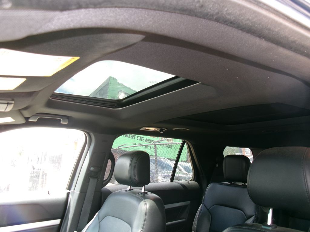 2016 Ford Explorer Image 6