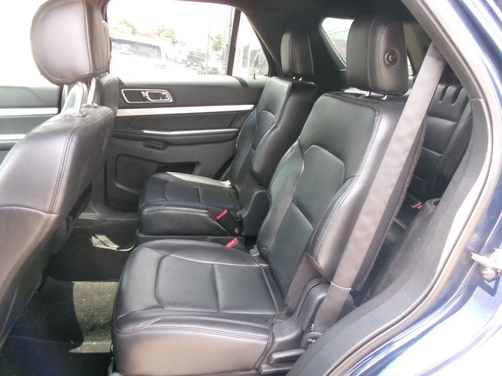 2016 Ford Explorer Image 7