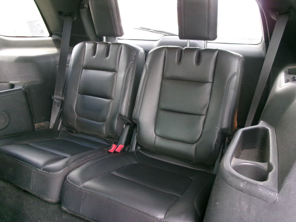 2016 Ford Explorer Image 8