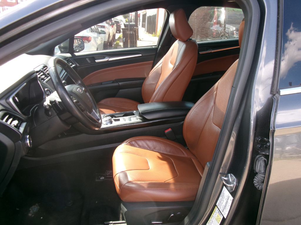 2020 Ford Fusion Image 5