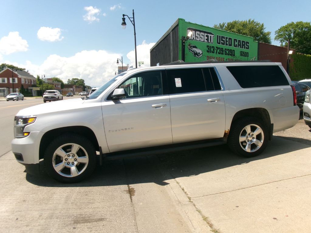 2016 Chevrolet Suburban Image 1