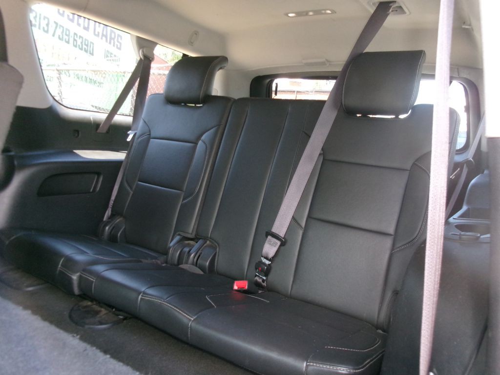 2016 Chevrolet Suburban Image 7
