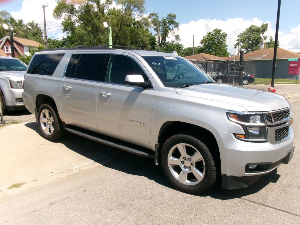 2016 Chevrolet Suburban Image 9