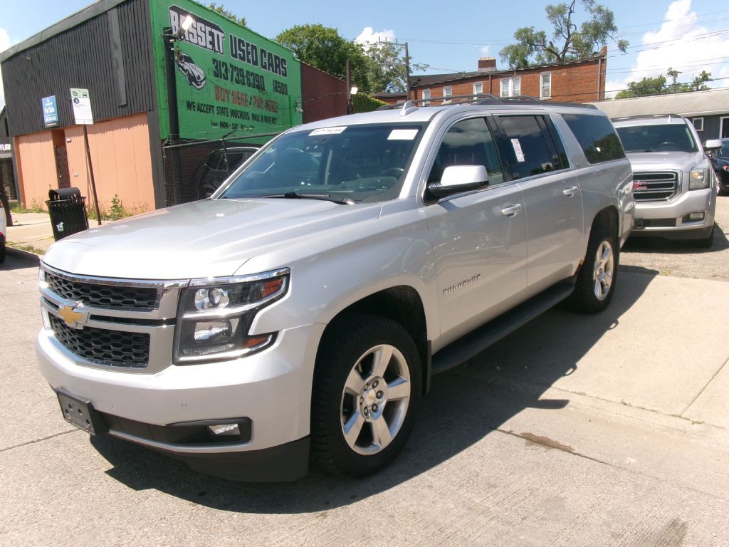 2016 Chevrolet Suburban Image 10