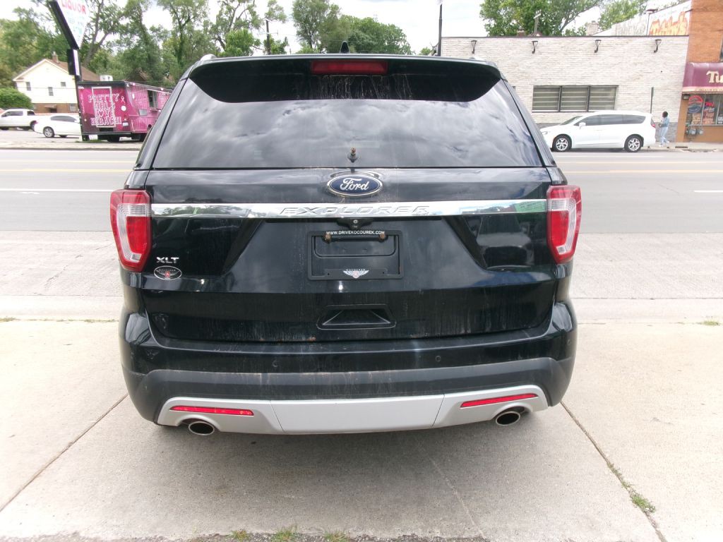 2016 Ford Explorer Image 4