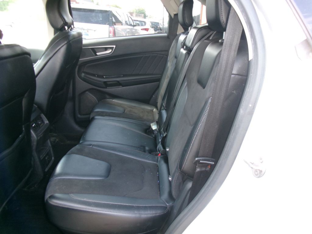 2018 Ford Edge Image 6