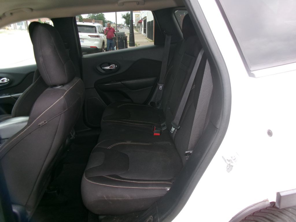 2015 Jeep Cherokee Image 6