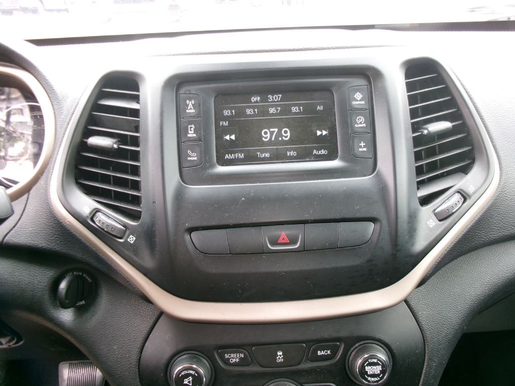 2015 Jeep Cherokee Image 7