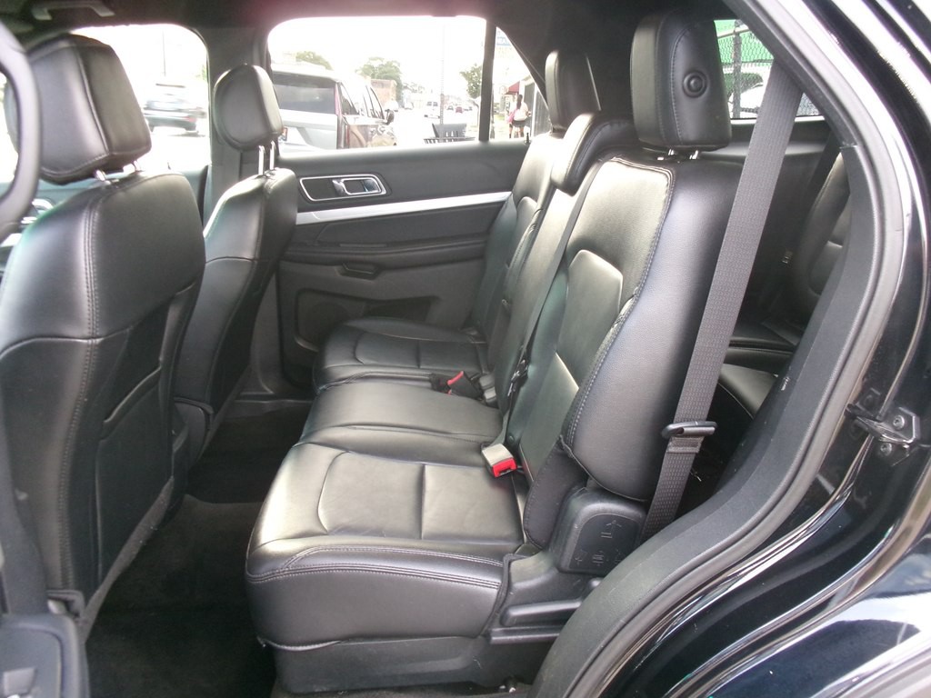 2016 Ford Explorer Image 6