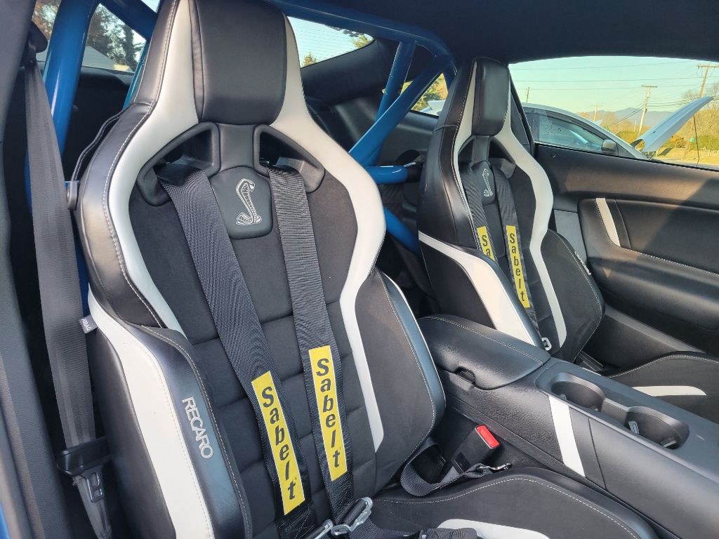 2021 Ford Mustang Image 3