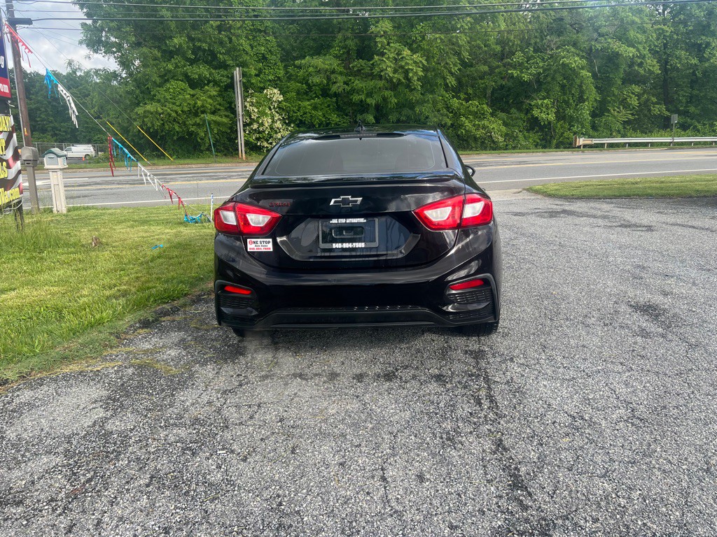 2018 Chevrolet Cruze Image 4
