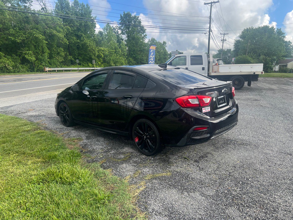 2018 Chevrolet Cruze Image 5