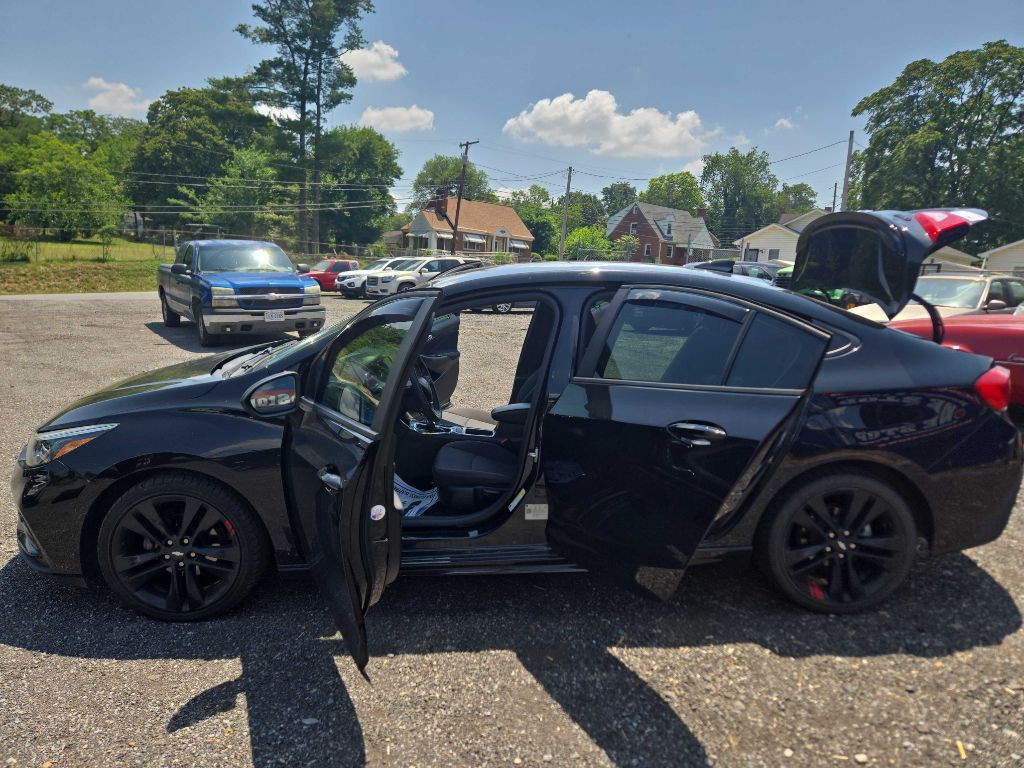 2018 Chevrolet Cruze Image 13