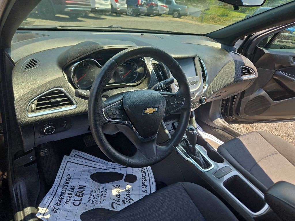 2018 Chevrolet Cruze Image 18